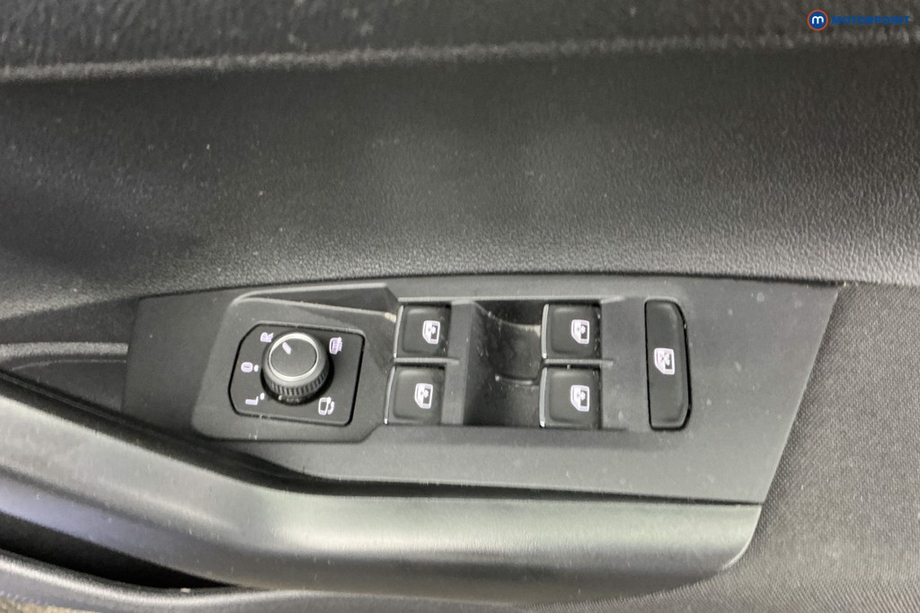 Volkswagen Taigo R-Line Manual Petrol SUV - Stock Number (1612793) - 25th supplementary image