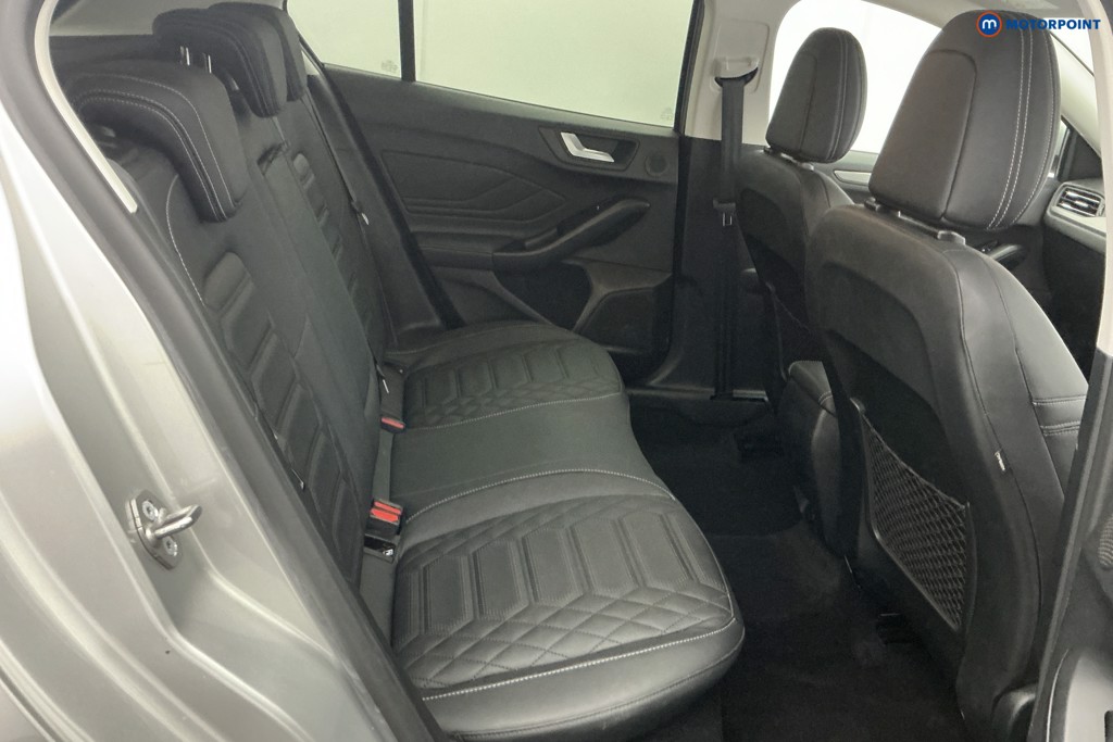 Ford Focus Titanium Vignale Manual Petrol Hatchback - Stock Number (1614681) - 6th supplementary image
