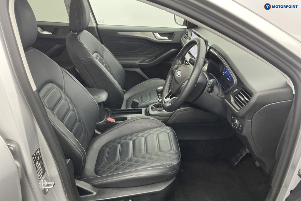 Ford Focus Titanium Vignale Manual Petrol Hatchback - Stock Number (1614681) - 7th supplementary image