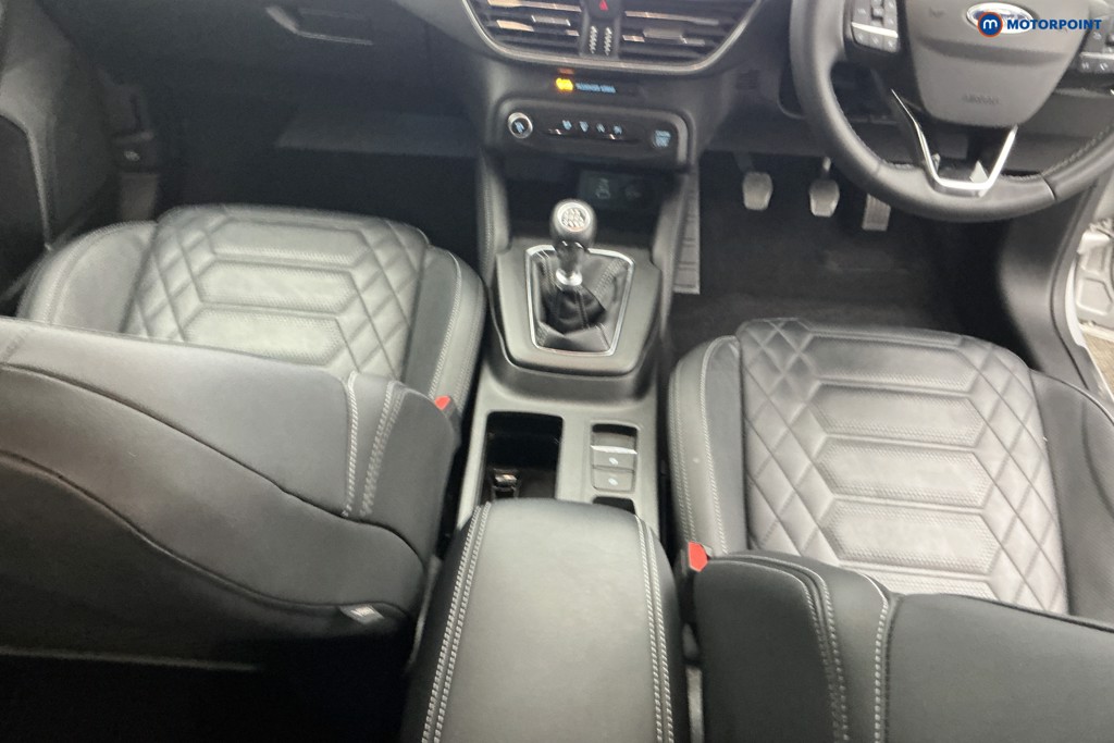 Ford Focus Titanium Vignale Manual Petrol Hatchback - Stock Number (1614681) - 12th supplementary image
