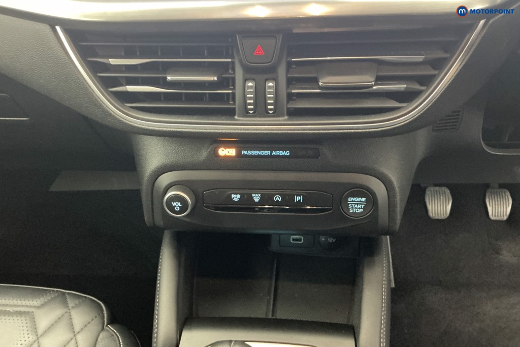 Ford Focus Titanium Vignale Manual Petrol Hatchback - Stock Number (1614681) - 19th supplementary image