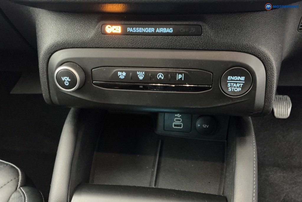 Ford Focus Titanium Vignale Manual Petrol Hatchback - Stock Number (1614681) - 20th supplementary image