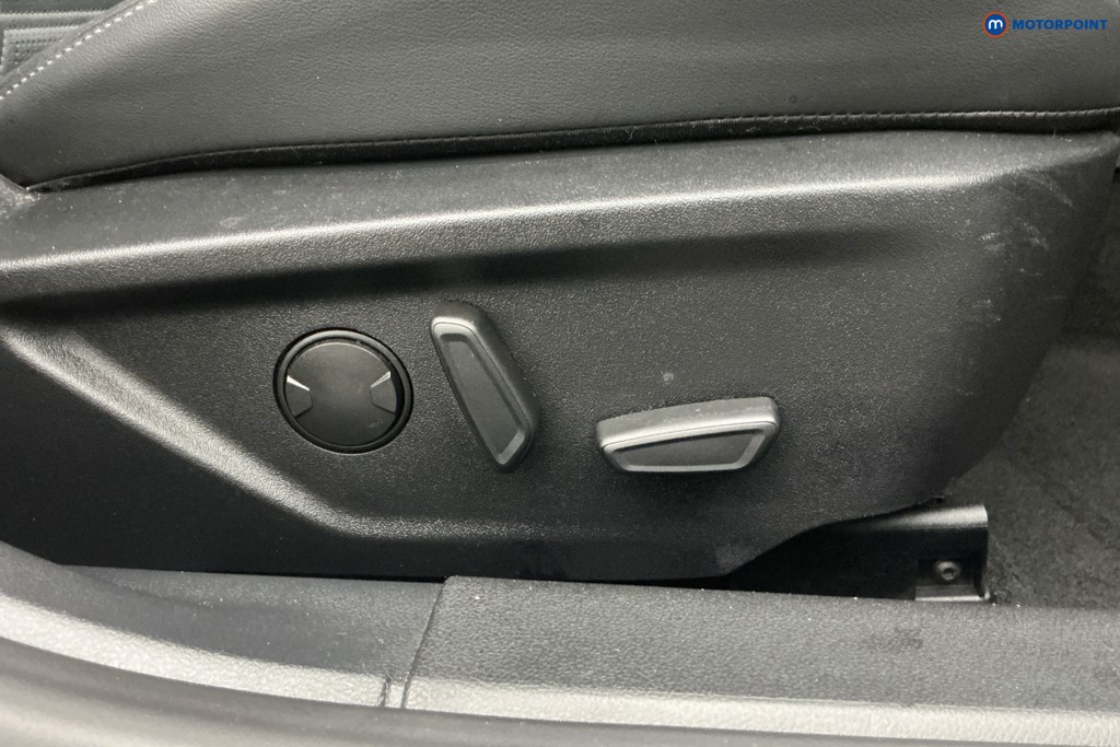 Ford Focus Titanium Vignale Manual Petrol Hatchback - Stock Number (1614681) - 27th supplementary image