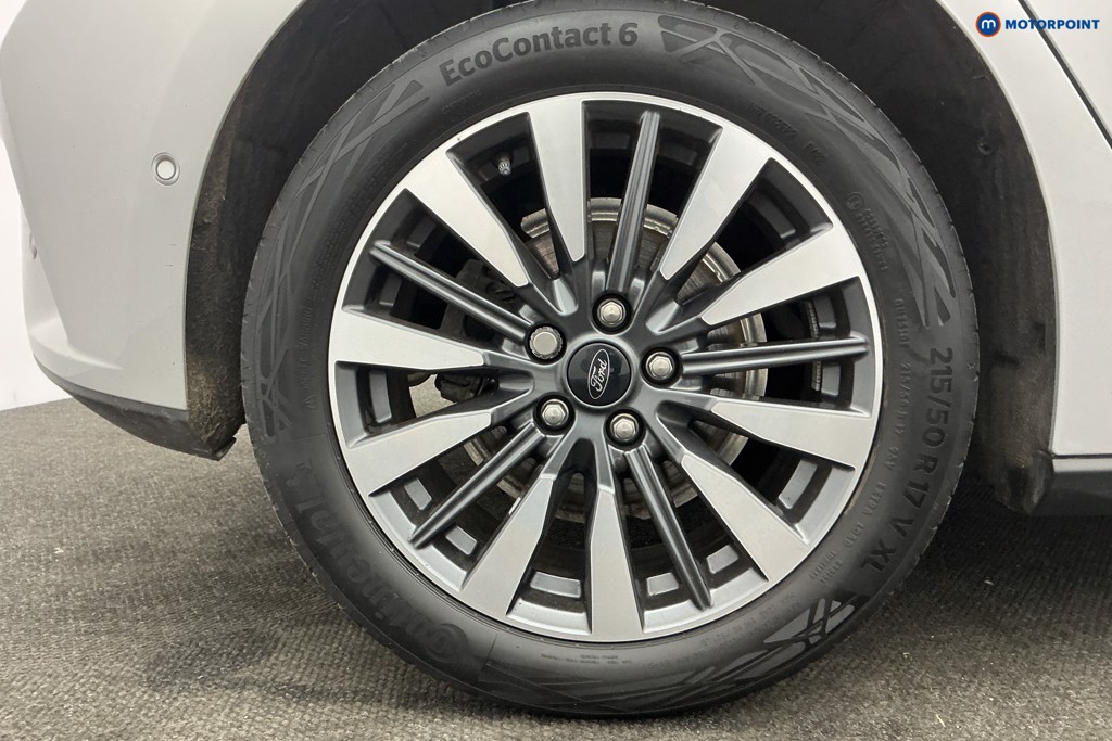 Ford Focus Titanium Vignale Manual Petrol Hatchback - Stock Number (1614681) - 36th supplementary image