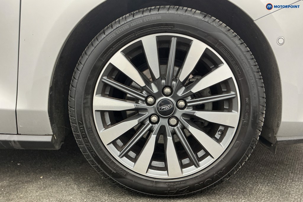 Ford Focus Titanium Vignale Manual Petrol Hatchback - Stock Number (1614681) - 37th supplementary image