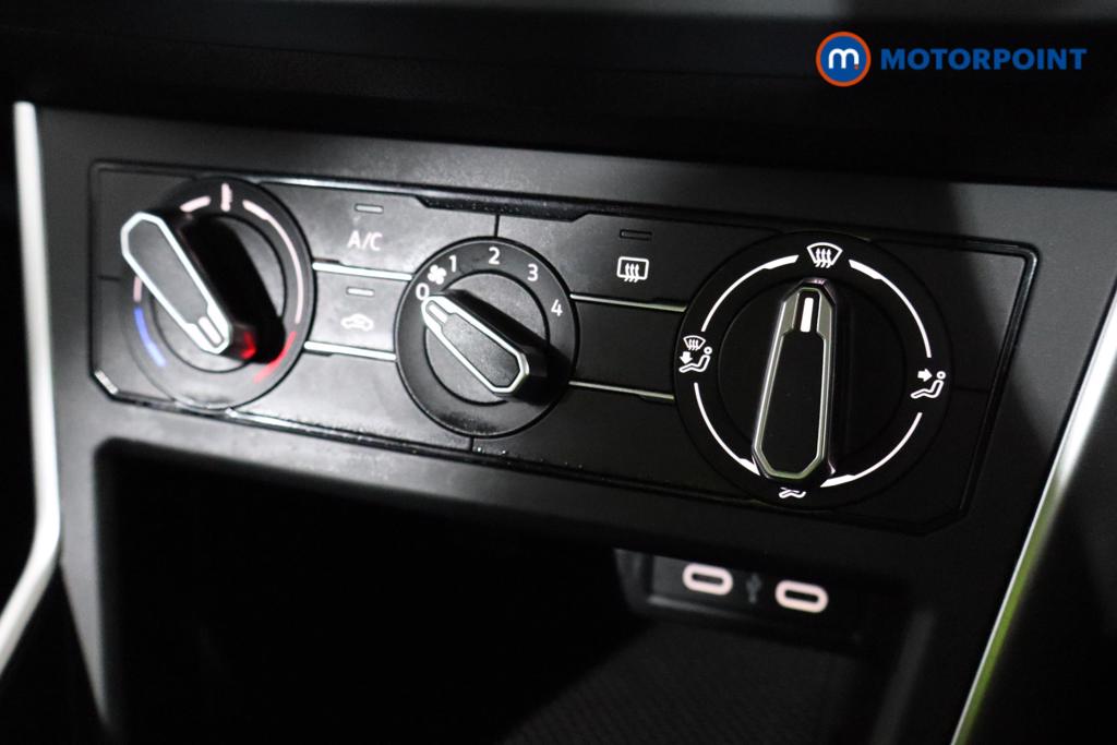 Volkswagen Polo Life Manual Petrol Hatchback - Stock Number (1614734) - 4th supplementary image