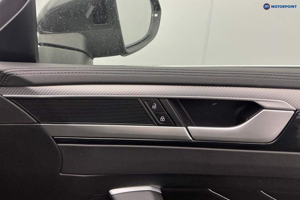 Volkswagen Arteon R-Line Automatic Diesel Estate - Stock Number (1614979) - 30th supplementary image