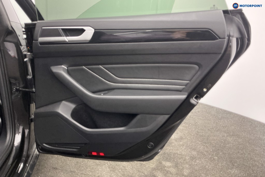 Volkswagen Arteon R-Line Automatic Diesel Estate - Stock Number (1614979) - 31st supplementary image