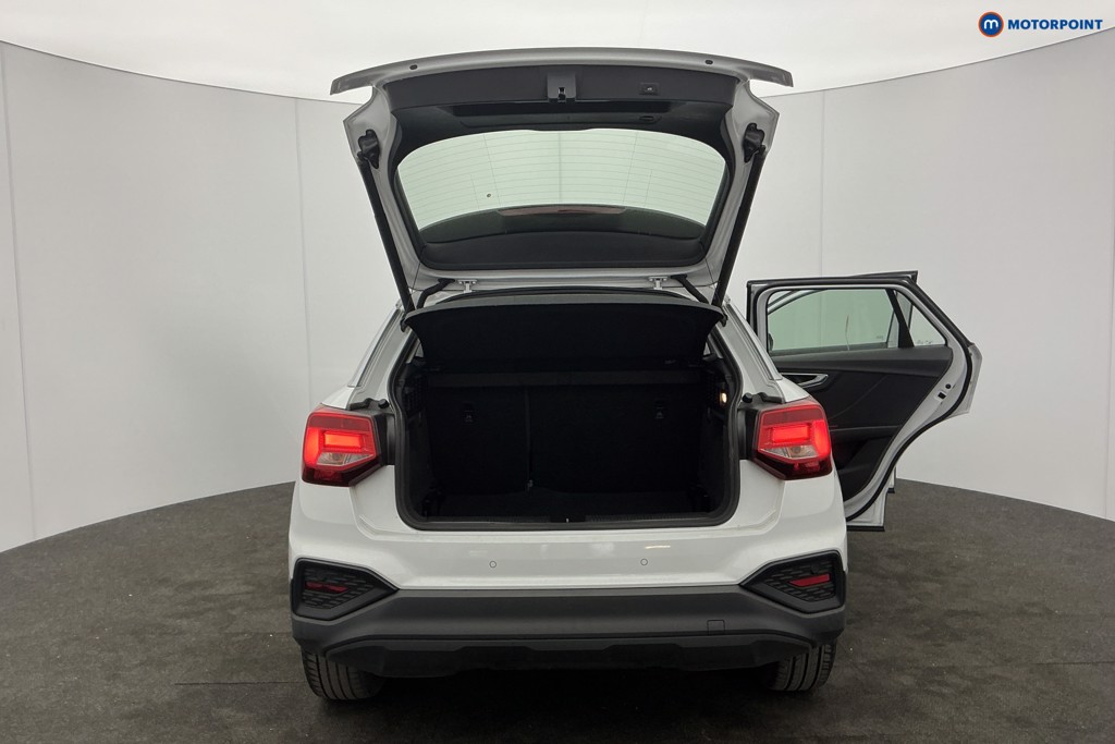 Audi Q2 Technik Manual Petrol SUV - Stock Number (1615279) - 4th supplementary image