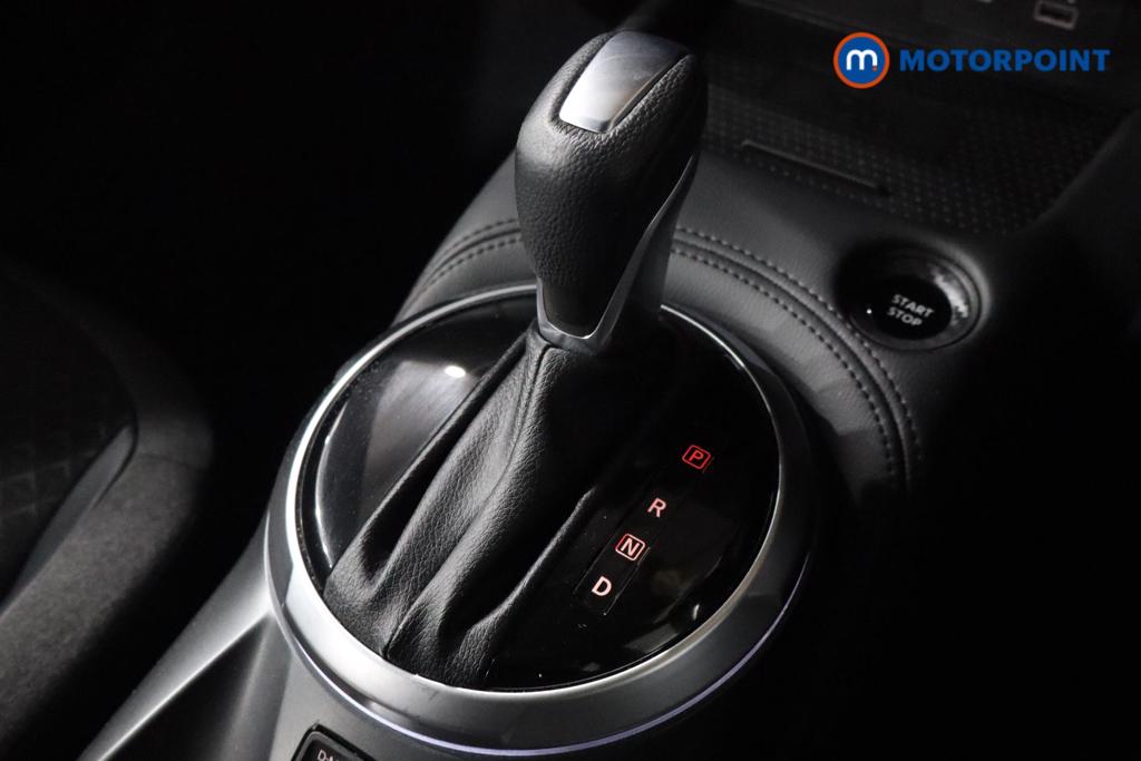 Nissan Juke N-Connecta Automatic Petrol-Electric Hybrid SUV - Stock Number (1616565) - 5th supplementary image