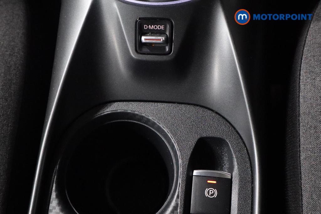 Nissan Juke N-Connecta Automatic Petrol-Electric Hybrid SUV - Stock Number (1616565) - 6th supplementary image