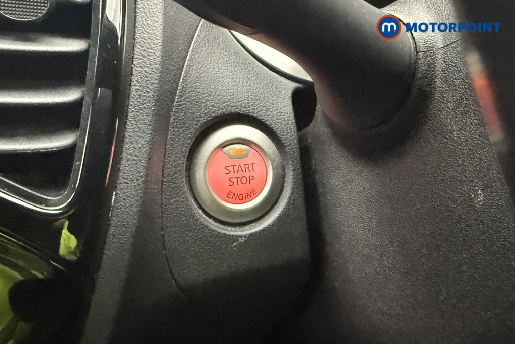 Nissan Juke Tekna Manual Petrol SUV - Stock Number (1616582) - 9th supplementary image