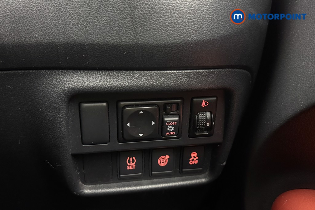 Nissan Juke Tekna Manual Petrol SUV - Stock Number (1616582) - 10th supplementary image