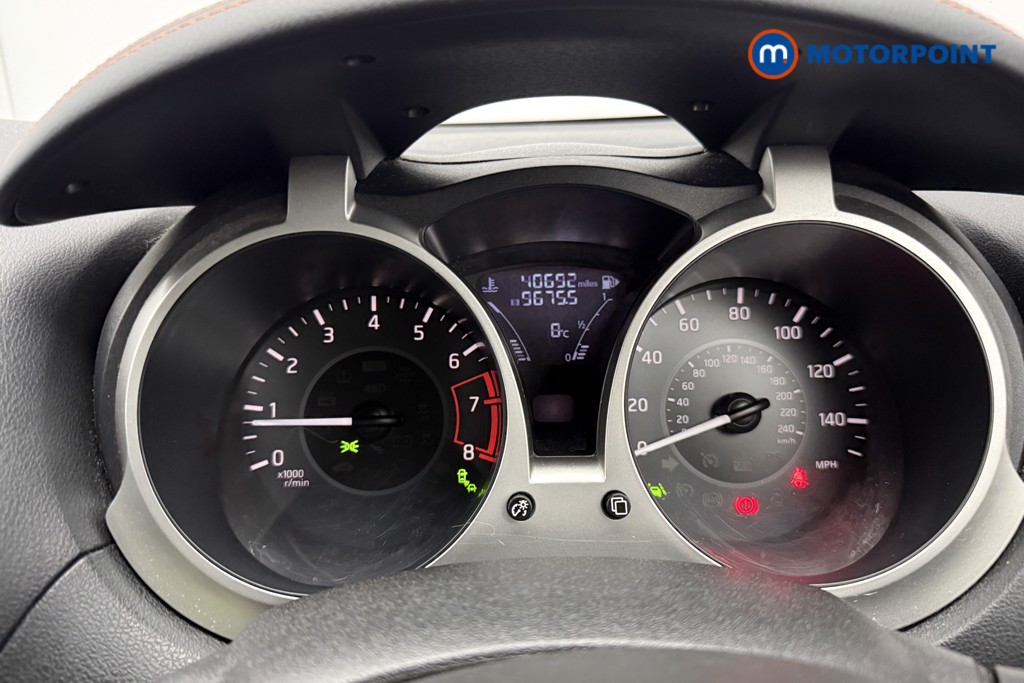 Nissan Juke Tekna Manual Petrol SUV - Stock Number (1616582) - 1st supplementary image