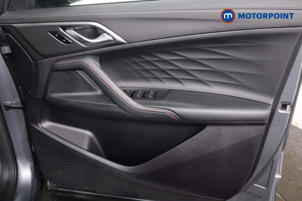 Mg Motor Uk HS SE Automatic Petrol-Electric Hybrid SUV - Stock Number (1616660) - 24th supplementary image