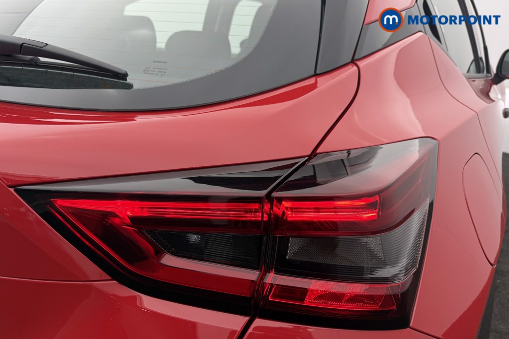 Nissan Juke Acenta Premium Manual Petrol SUV - Stock Number (1616723) - 15th supplementary image