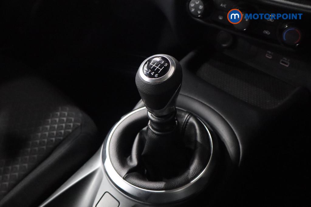 Nissan Juke Acenta Premium Manual Petrol SUV - Stock Number (1616738) - 5th supplementary image