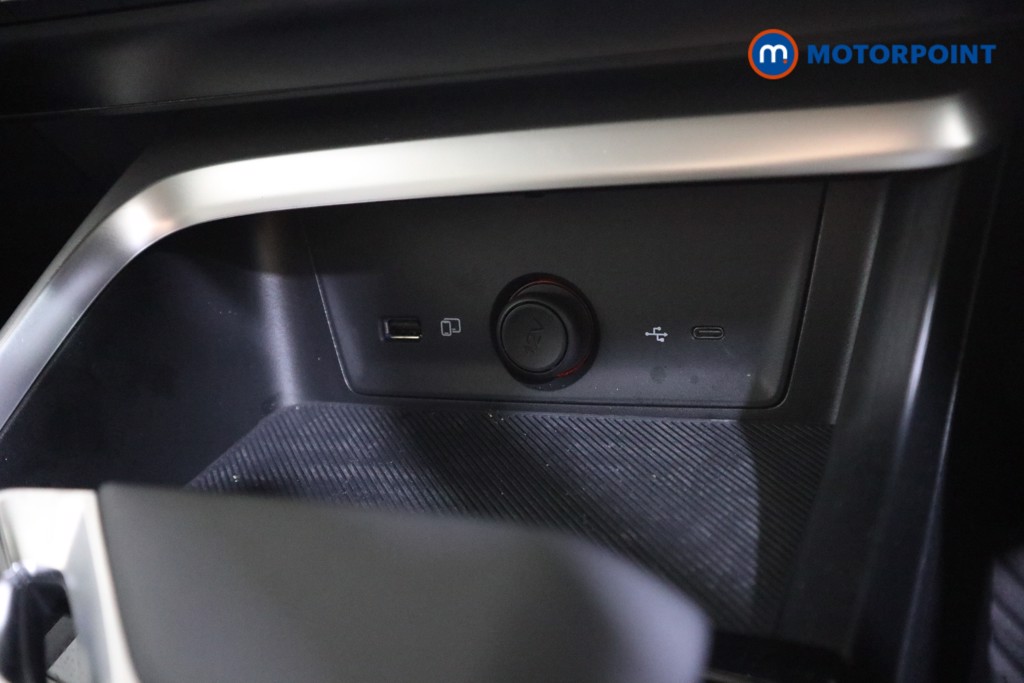 Mg Motor Uk ZS Trophy Automatic Petrol-Electric Hybrid SUV - Stock Number (1616832) - 8th supplementary image