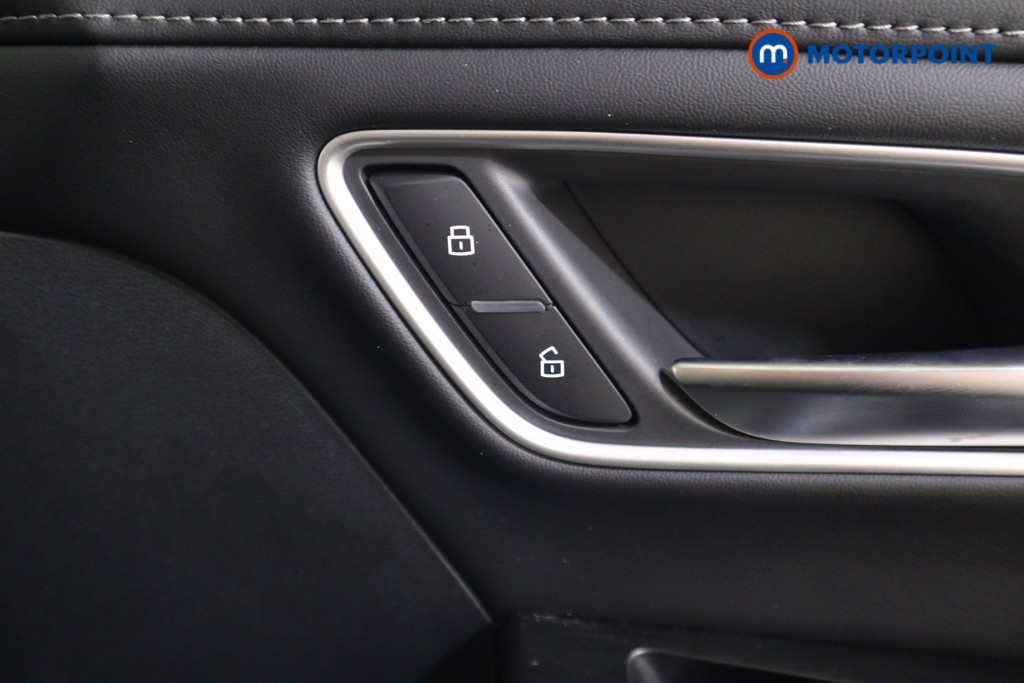 Mg Motor Uk ZS Trophy Automatic Petrol-Electric Hybrid SUV - Stock Number (1616832) - 13th supplementary image