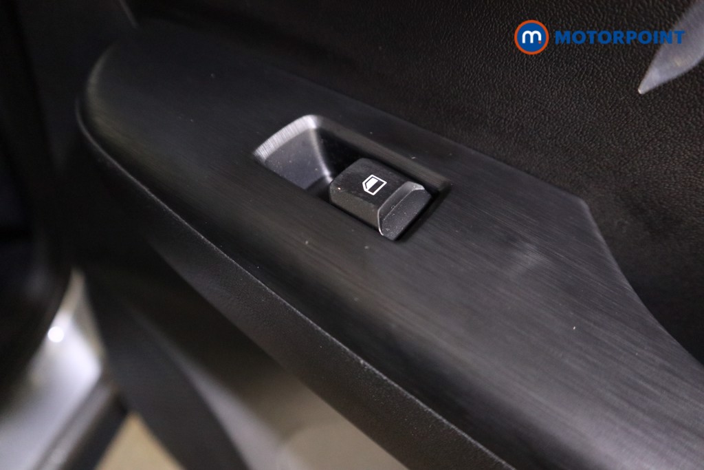 Mg Motor Uk ZS Trophy Automatic Petrol-Electric Hybrid SUV - Stock Number (1616832) - 19th supplementary image