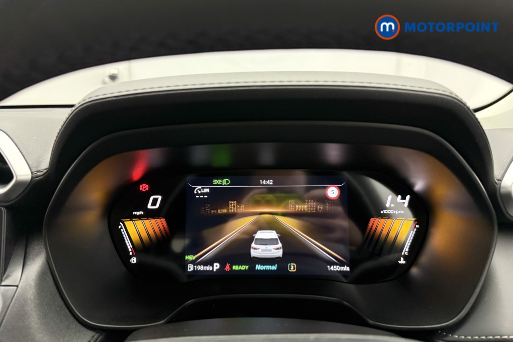 Mg Motor Uk ZS Trophy Automatic Petrol-Electric Hybrid SUV - Stock Number (1616841) - 9th supplementary image