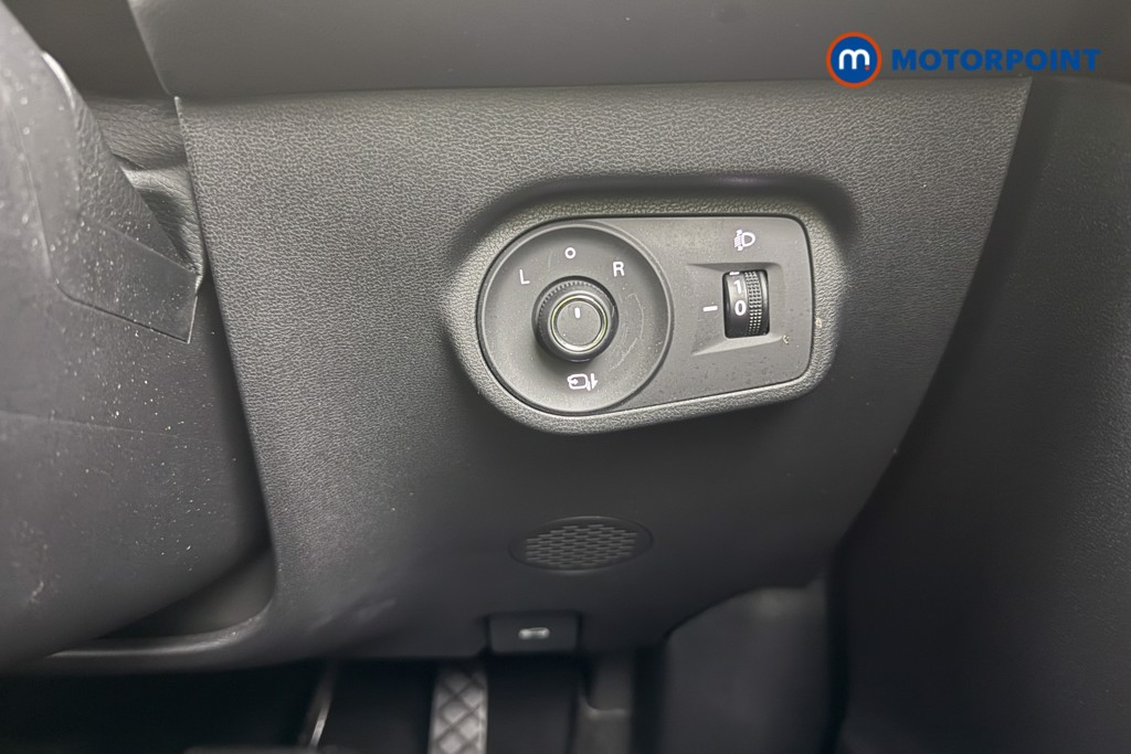 Mg Motor Uk ZS Trophy Automatic Petrol-Electric Hybrid SUV - Stock Number (1616888) - 19th supplementary image