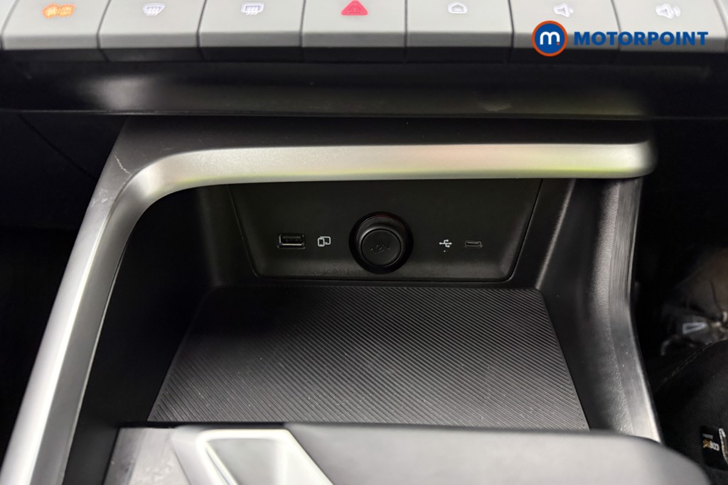 Mg Motor Uk ZS Trophy Automatic Petrol-Electric Hybrid SUV - Stock Number (1616923) - 13th supplementary image