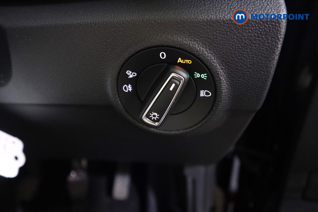 Volkswagen T-Roc Style Manual Petrol SUV - Stock Number (1616979) - 12th supplementary image