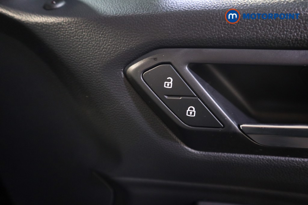 Volkswagen T-Roc Style Manual Petrol SUV - Stock Number (1616979) - 13th supplementary image