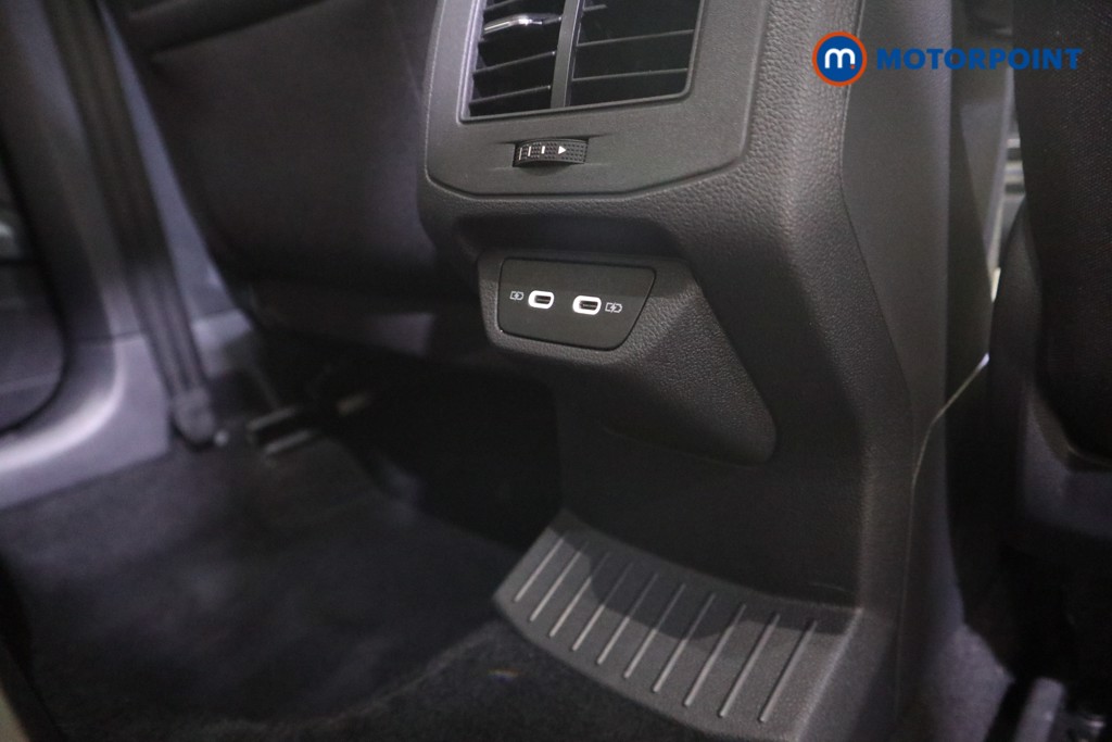 Volkswagen T-Roc Style Manual Petrol SUV - Stock Number (1616979) - 18th supplementary image