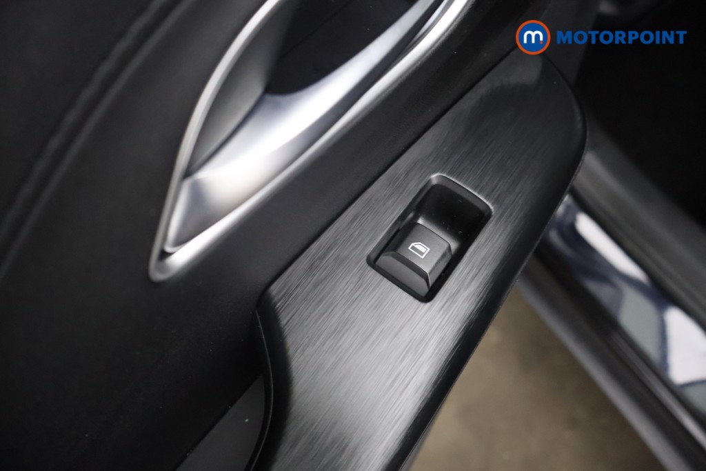 Mg Motor Uk ZS Trophy Automatic Petrol-Electric Hybrid SUV - Stock Number (1617681) - 30th supplementary image