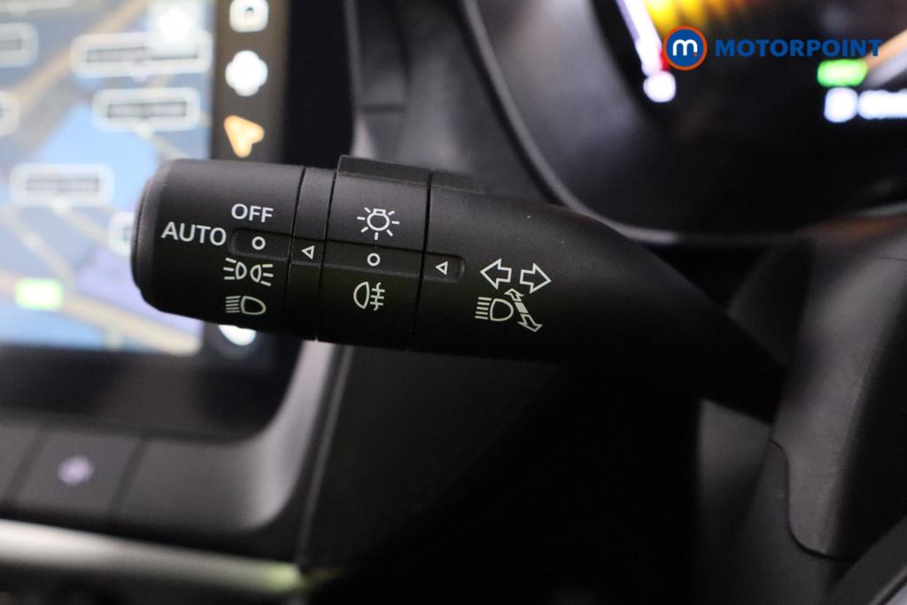 Mg Motor Uk ZS Trophy Automatic Petrol-Electric Hybrid SUV - Stock Number (1617879) - 12th supplementary image