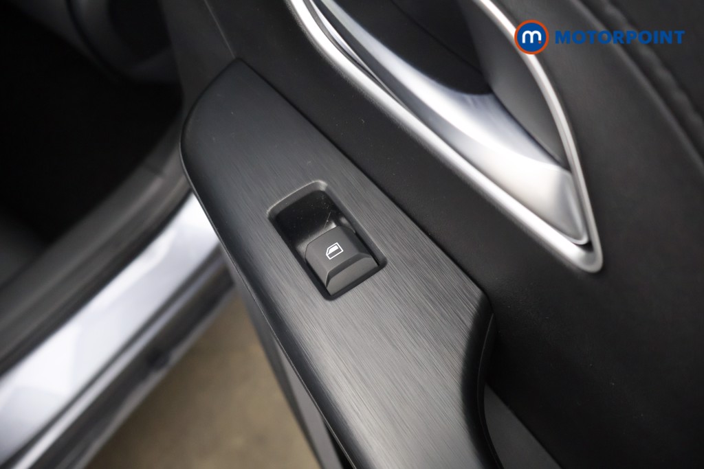 Mg Motor Uk ZS Trophy Automatic Petrol-Electric Hybrid SUV - Stock Number (1617889) - 26th supplementary image