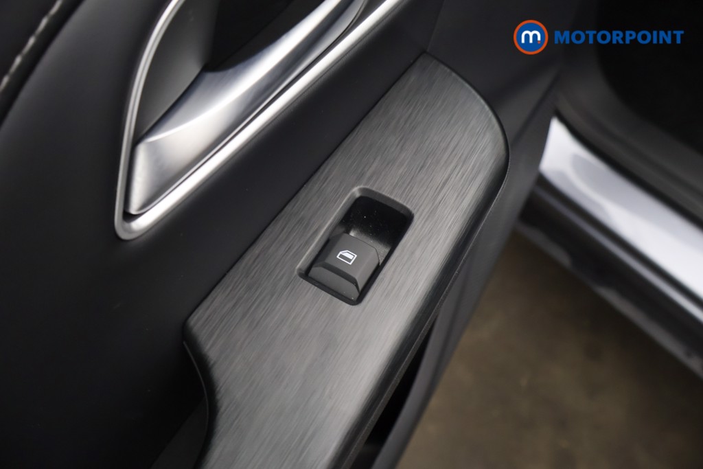 Mg Motor Uk ZS Trophy Automatic Petrol-Electric Hybrid SUV - Stock Number (1617889) - 32nd supplementary image