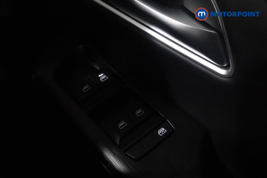 Mg Motor Uk ZS Trophy Automatic Petrol-Electric Hybrid SUV - Stock Number (1617898) - 9th supplementary image