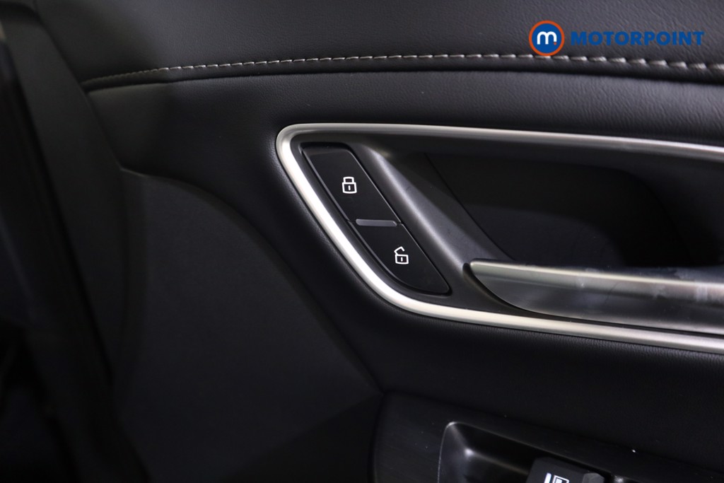 Mg Motor Uk ZS Trophy Automatic Petrol-Electric Hybrid SUV - Stock Number (1618115) - 14th supplementary image