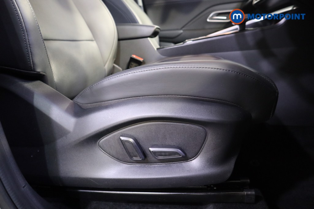 Mg Motor Uk ZS Trophy Automatic Petrol-Electric Hybrid SUV - Stock Number (1618115) - 16th supplementary image