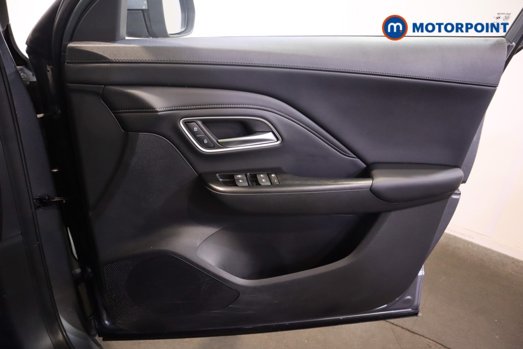 Mg Motor Uk ZS Trophy Automatic Petrol-Electric Hybrid SUV - Stock Number (1618246) - 14th supplementary image