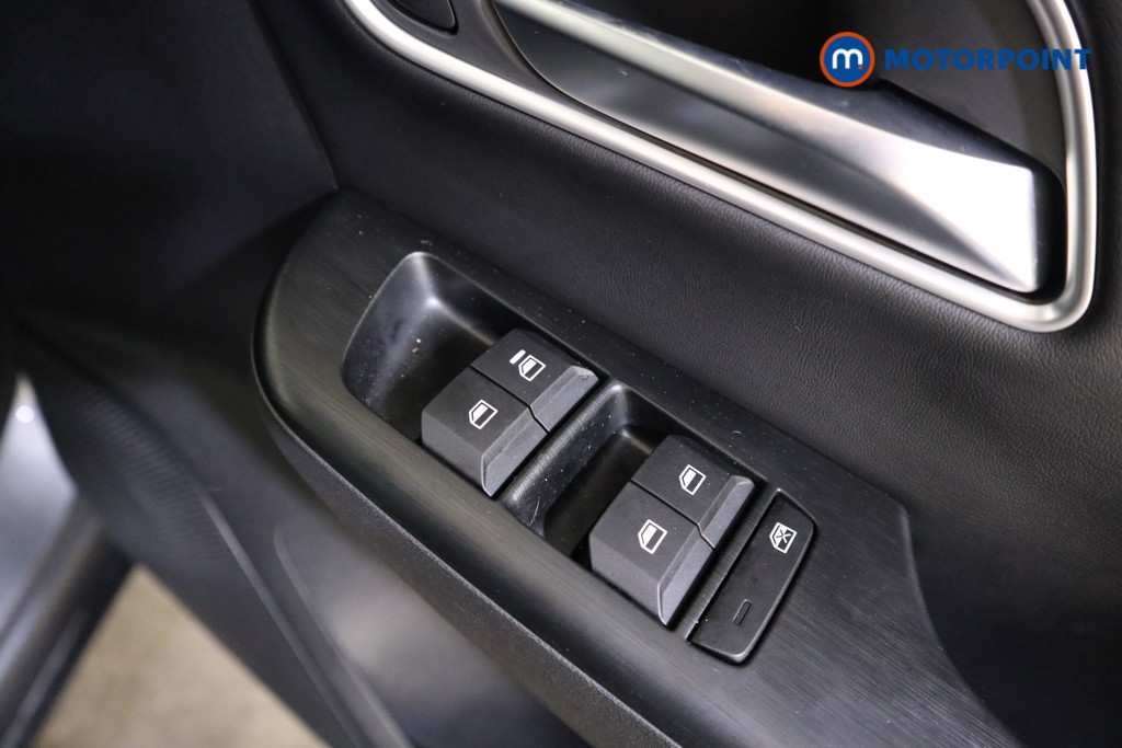 Mg Motor Uk ZS Trophy Automatic Petrol-Electric Hybrid SUV - Stock Number (1618299) - 13th supplementary image