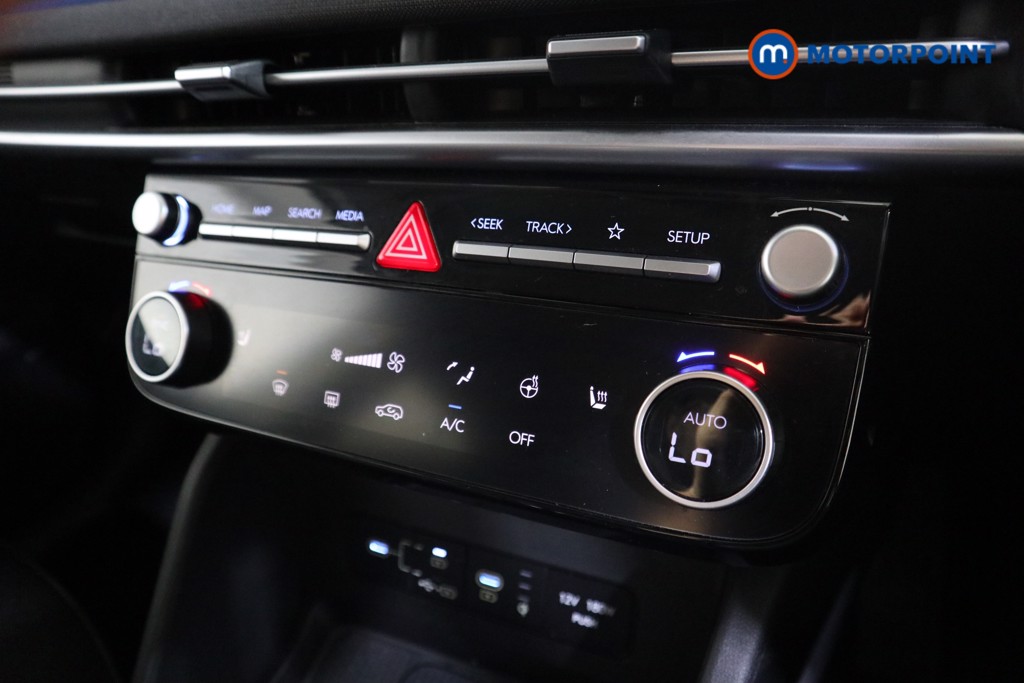 Hyundai Tucson Premium Manual Petrol SUV - Stock Number (1618325) - 8th supplementary image