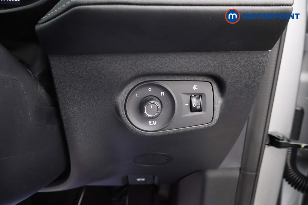 Mg Motor Uk ZS Trophy Automatic Petrol-Electric Hybrid SUV - Stock Number (1618410) - 11th supplementary image