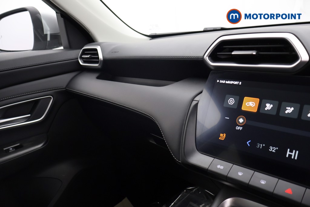 Mg Motor Uk ZS Trophy Automatic Petrol-Electric Hybrid SUV - Stock Number (1618410) - 15th supplementary image