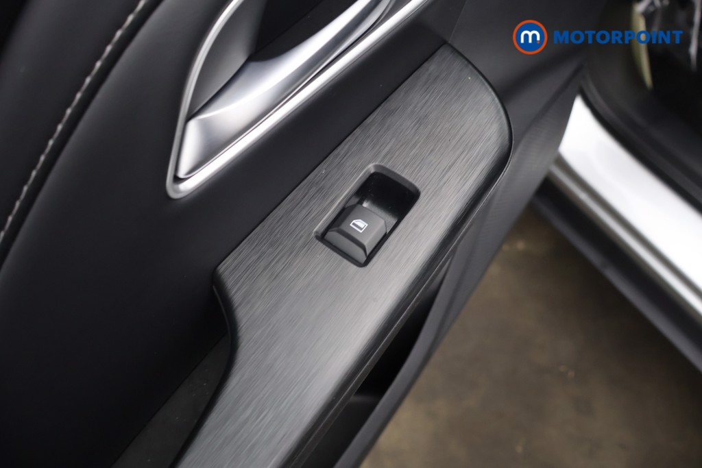 Mg Motor Uk ZS Trophy Automatic Petrol-Electric Hybrid SUV - Stock Number (1618410) - 32nd supplementary image