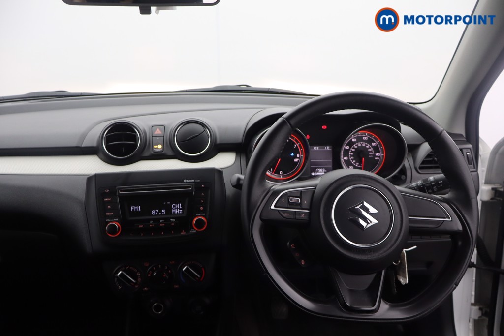 Suzuki Swift Attitude Manual Petrol Hatchback - Stock Number (1618653) - 1st supplementary image