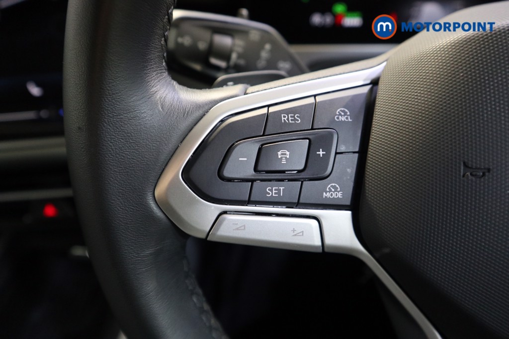 Volkswagen Passat Life Automatic Petrol Plug-In Hybrid Estate - Stock Number (1618679) - 3rd supplementary image