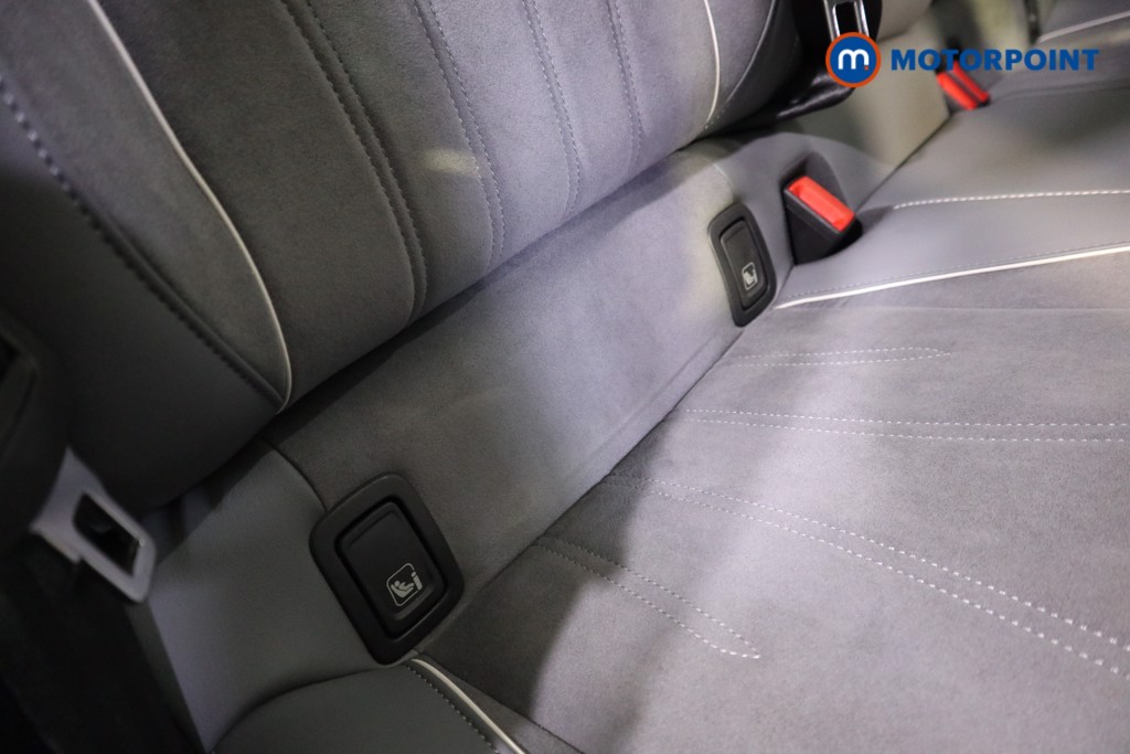 Volkswagen Passat Life Automatic Petrol Plug-In Hybrid Estate - Stock Number (1618679) - 18th supplementary image