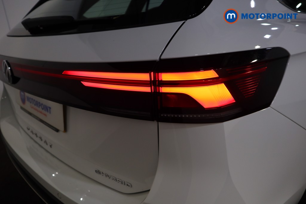 Volkswagen Passat Life Automatic Petrol Plug-In Hybrid Estate - Stock Number (1618679) - 32nd supplementary image