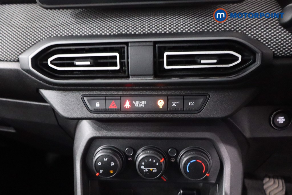 Dacia Sandero Expression Manual Petrol Hatchback - Stock Number (1619022) - 19th supplementary image
