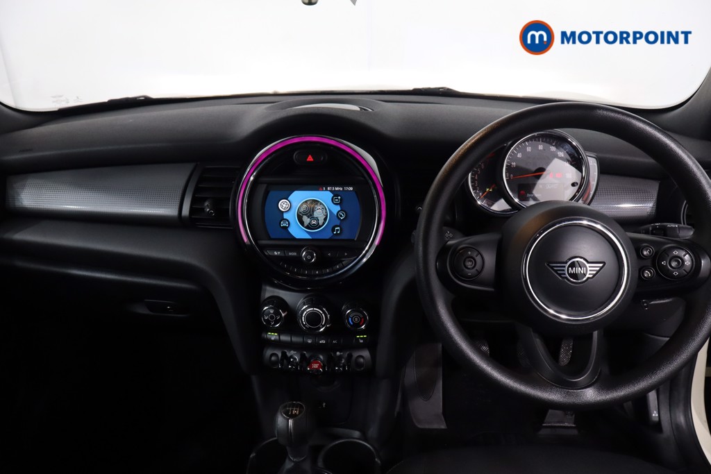 Mini Convertible Cooper Manual Petrol Convertible - Stock Number (1619146) - 1st supplementary image