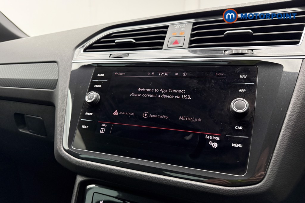 Volkswagen Tiguan R-Line Automatic Petrol SUV - Stock Number (1619284) - 12th supplementary image
